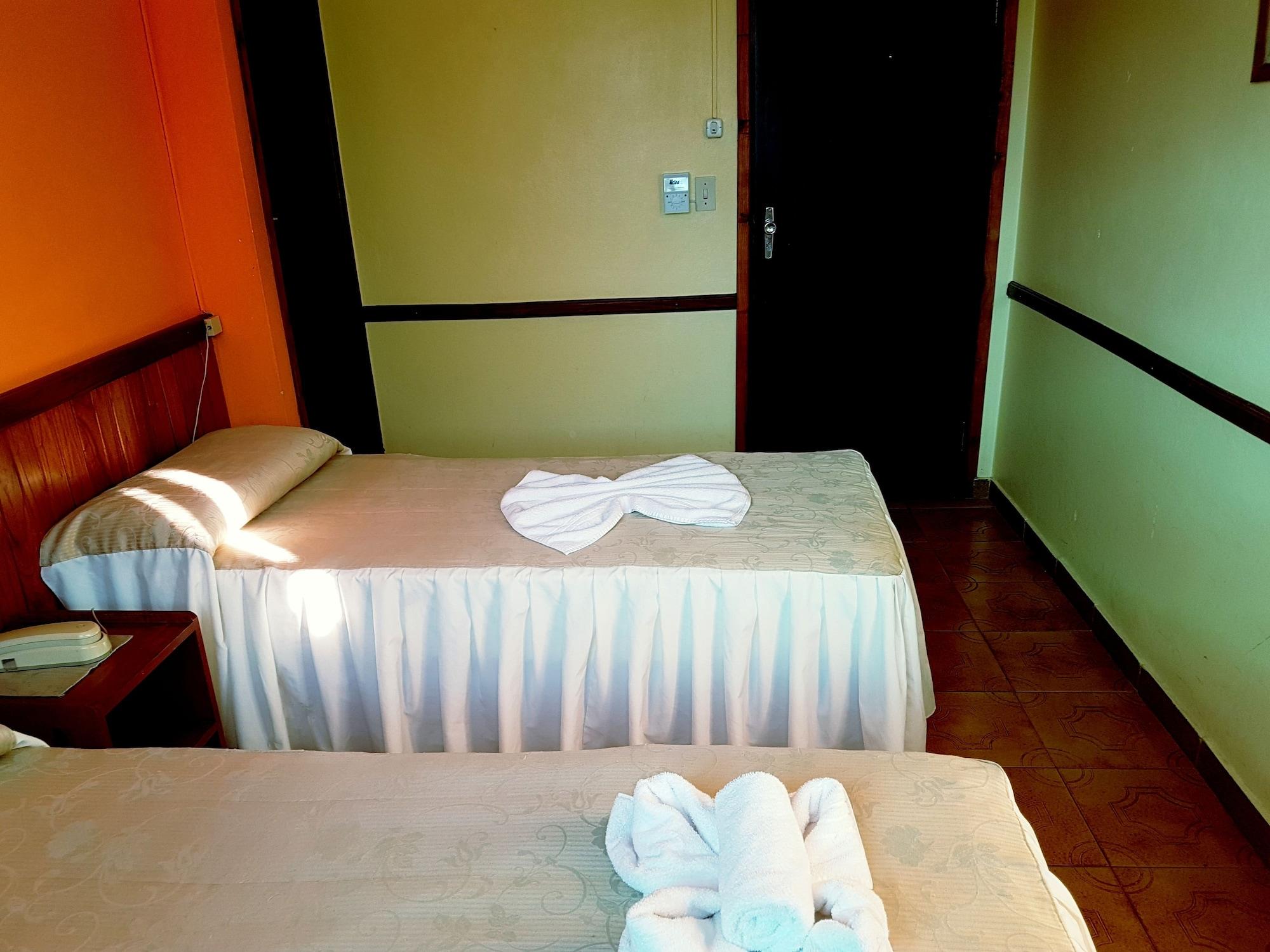 Hosteria Los Helechos Puerto Iguazú Buitenkant foto