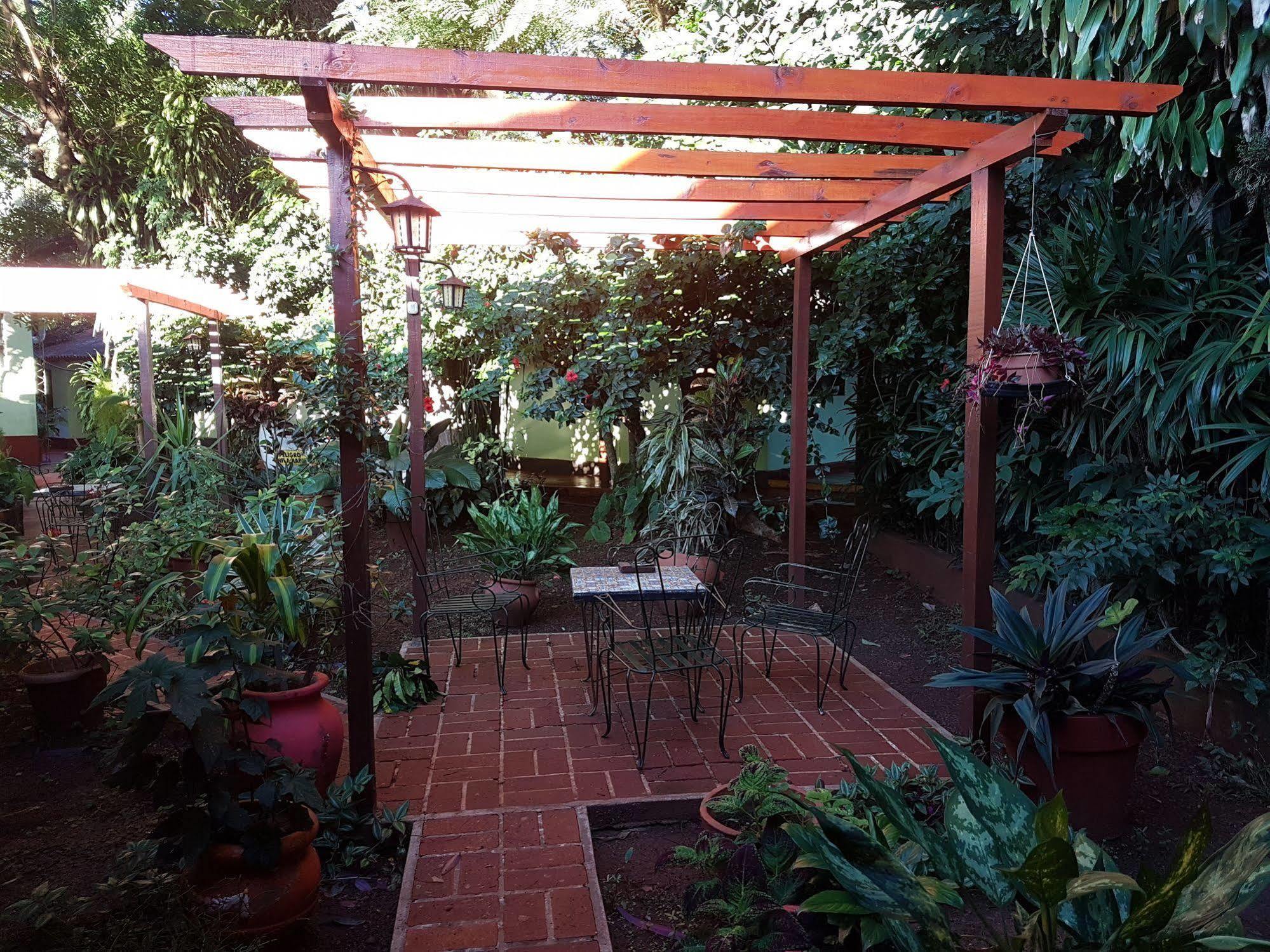 Hosteria Los Helechos Puerto Iguazú Buitenkant foto