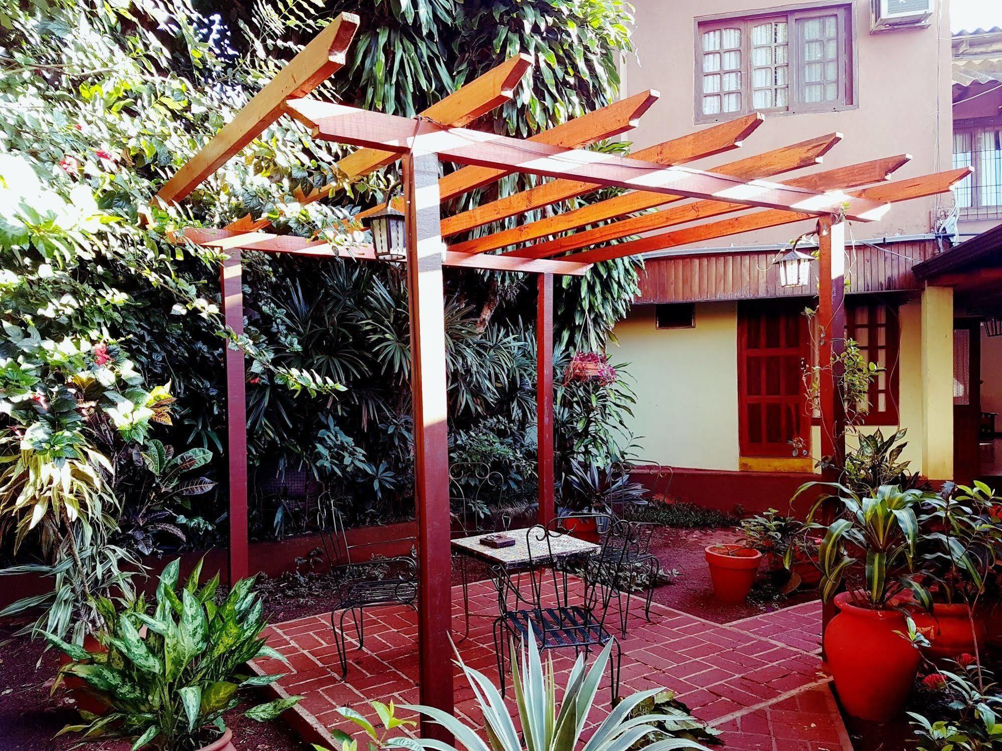 Hosteria Los Helechos Puerto Iguazú Buitenkant foto